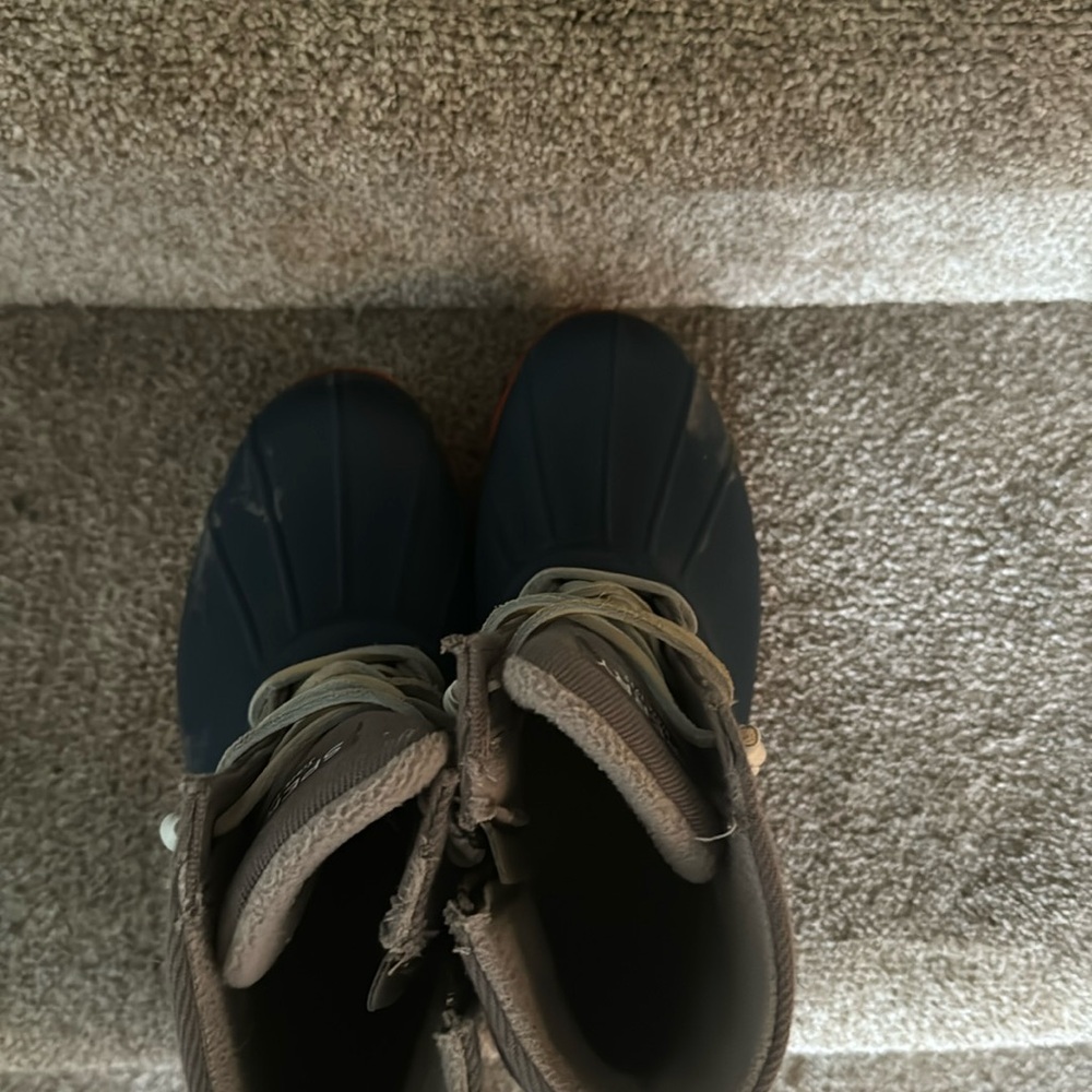 Sperry duck boots, women’s size 8. Orange, blue, and light brown in color, worn.